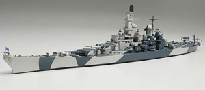 1:700 USS IOWA BB61 BATTLESHIP